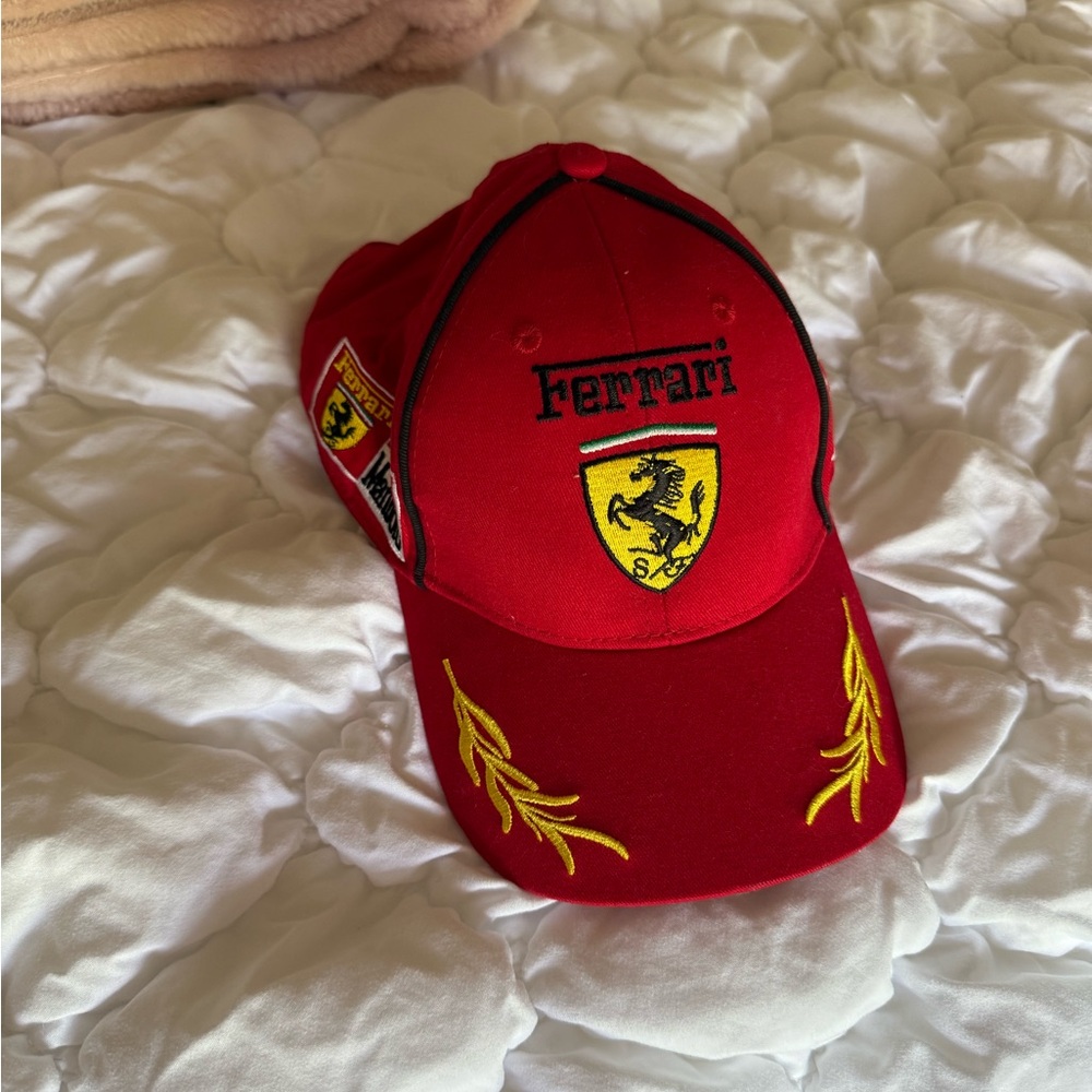 Scuderia Ferrari F1 Marlboro Cap - Picture 2 of 5